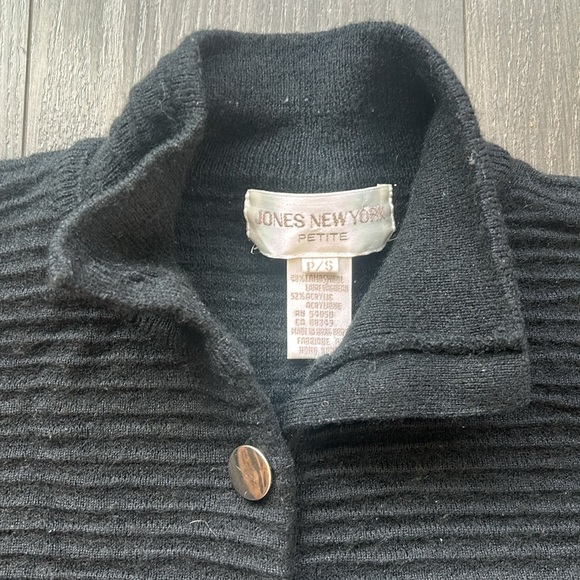 Vintage Jones New York button up cardigan - Picture 2 of 2
